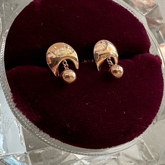 🌙 One of a kind, Unique 18K Gold Crescent Earrings - Picture 1 of 7